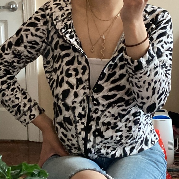 Heart & Hips Jackets & Blazers - Cheetah print zip up